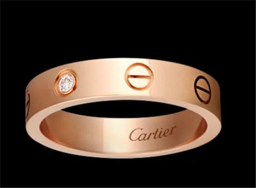 卡地亚戒指价格是多少   如何鉴别卡地亚戒指真假