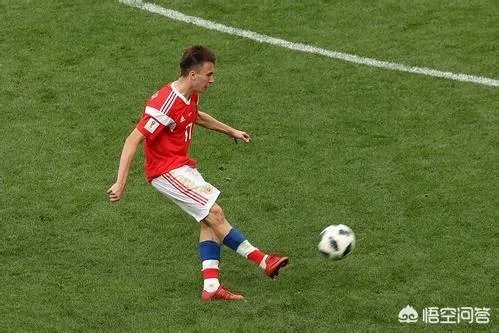 世界杯首场比赛俄罗斯5:0完胜沙特阿拉伯,戈洛文2助攻1进球,如何评价他在本场比赛中的表现?